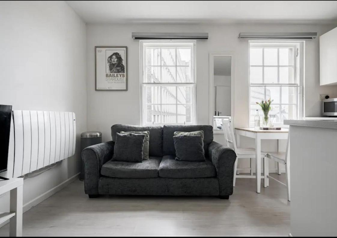 Edinburgh Castle Apartment מראה חיצוני תמונה
